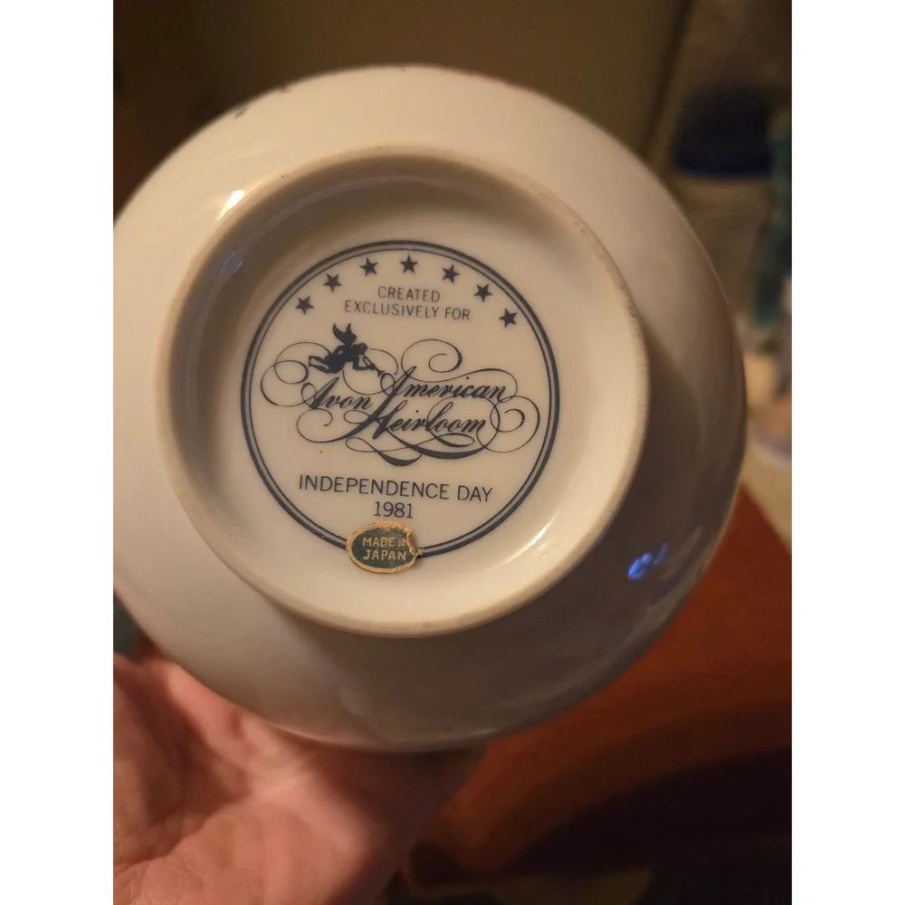 Avon American Heirloom Independence Day 1981 Floral Porcelain Bowl Japan Vintage